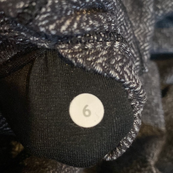 Soft wunder under 28” lulu lemon tight - Picture 4 of 4